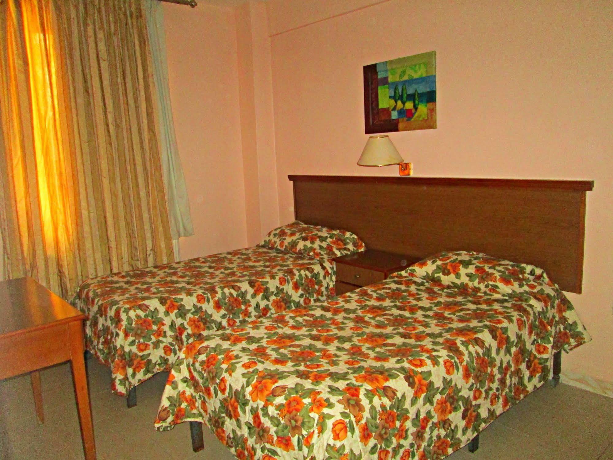Sufara Hotel Suites Amman Extérieur photo